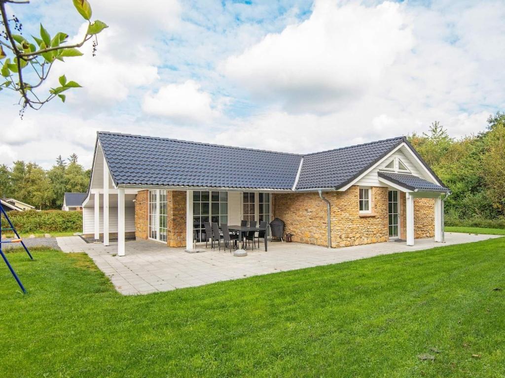 6 Person Holiday Home In Ansager Экстерьер фото