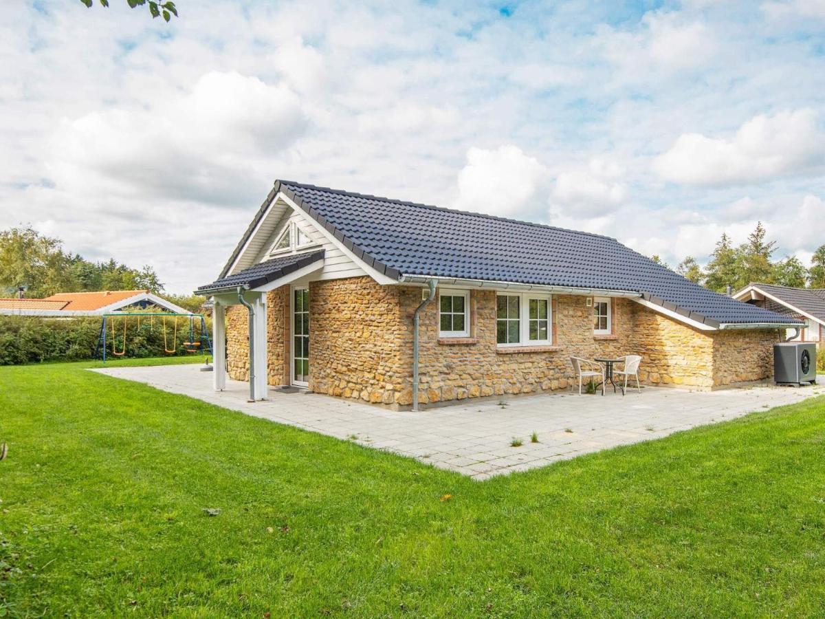 6 Person Holiday Home In Ansager Экстерьер фото